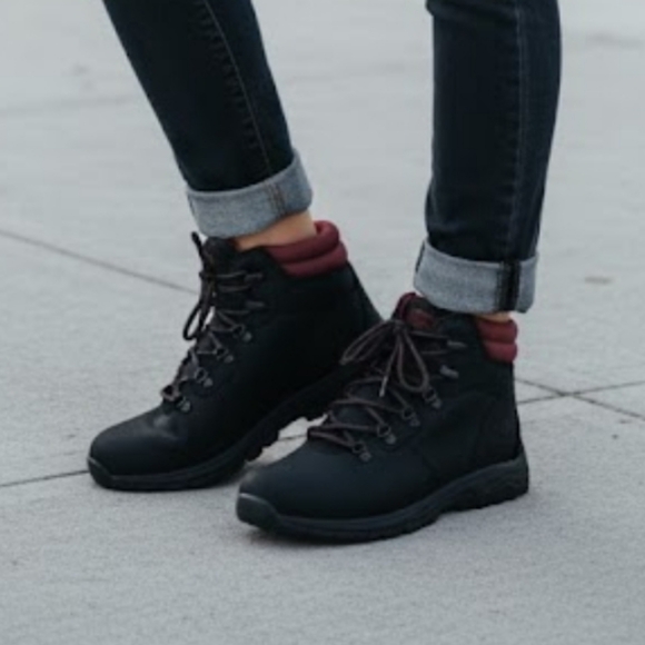 NEW! Timberland leather boots sz 8.5 NWT - Picture 2 of 11